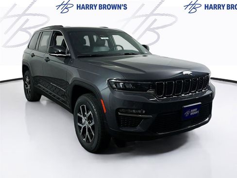Used 2025 Jeep Grand Cherokee Limited w/ Trailer Tow Package AWD/4WD image 26