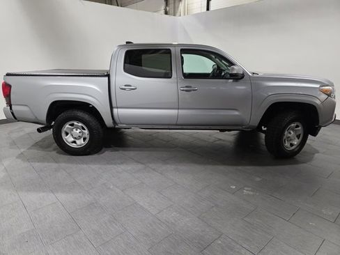 Used 2022 Toyota Tacoma SR image 6