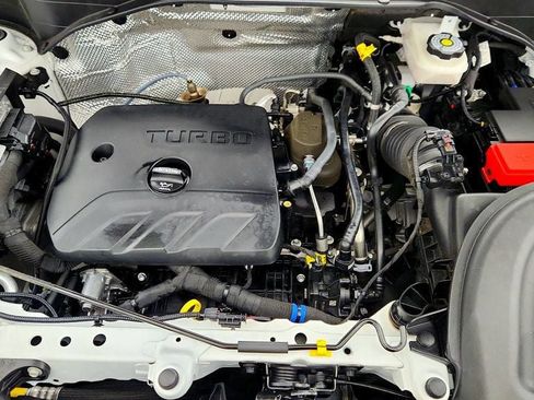 Used 2022 Buick Encore GX Essence image 27