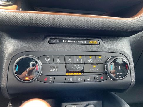 Used 2024 Ford Bronco Sport Outer Banks w/ Tech Package AWD/4WD image 30