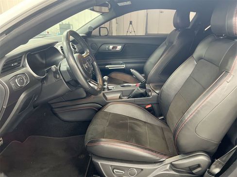 Used 2019 Ford Mustang GT Premium w/ Equipment Group 401A image 19