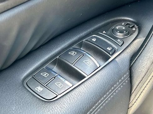 Used 2024 Nissan Armada SL w/ Cargo Package AWD/4WD image 27