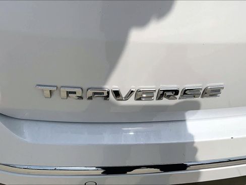 Used 2023 Chevrolet Traverse High Country image 10