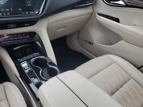 Used 2022 Buick Envision Avenir w/ Technology Package II image 15