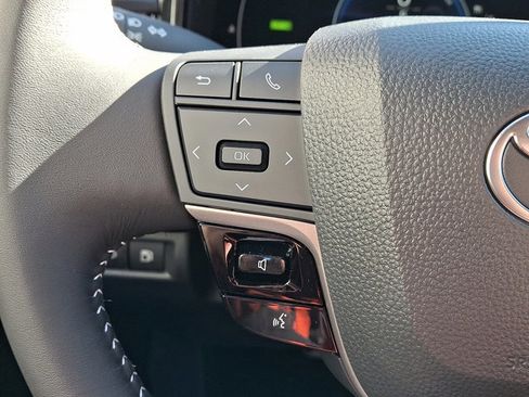 Used 2026 Toyota Camry SE image 19