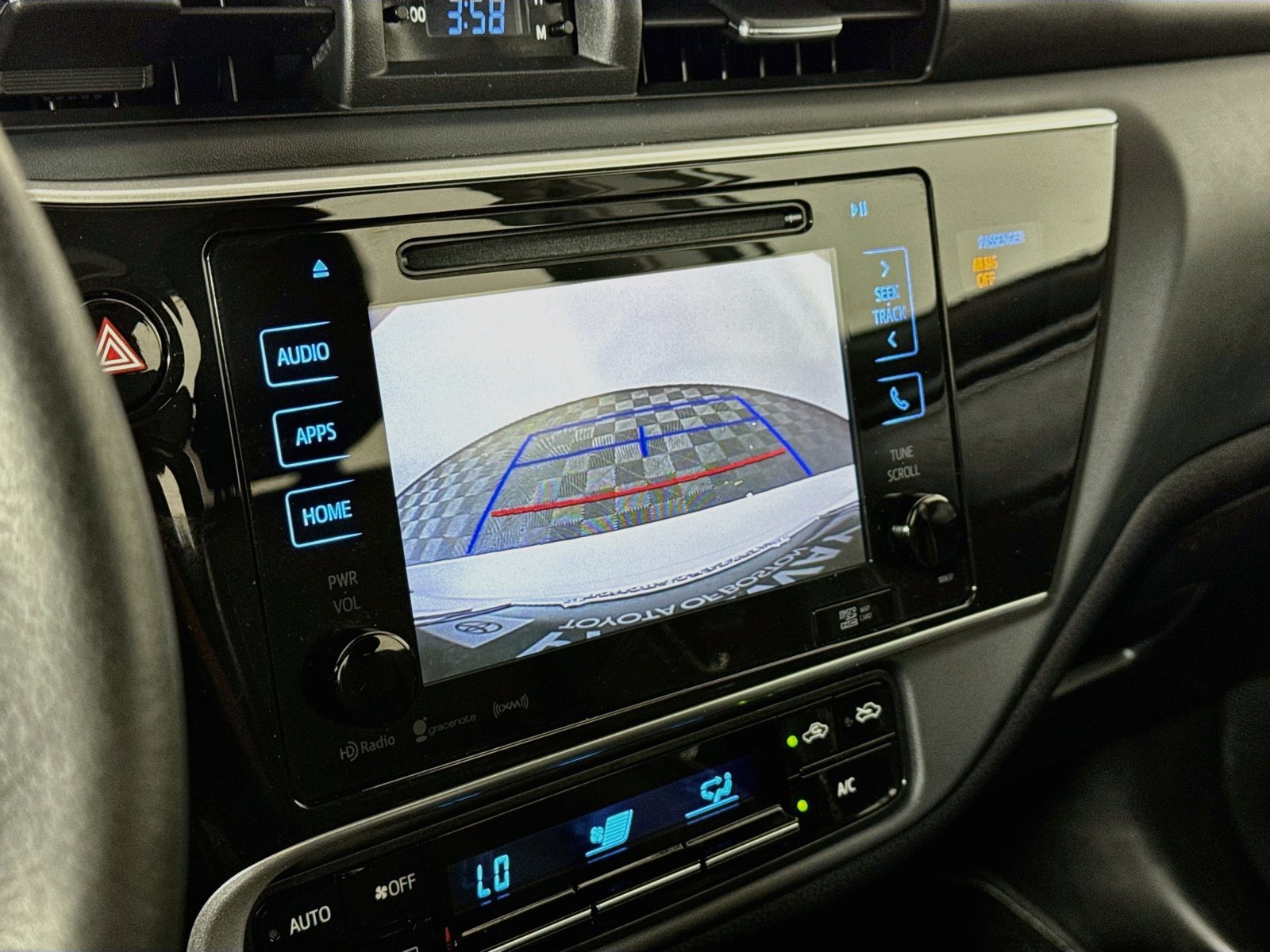 Used 2019 Toyota Corolla XLE w/ Carpet Mat Package (TMS) FWD image 14