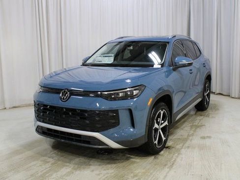 New 2026 Volkswagen Tiguan SE image 36