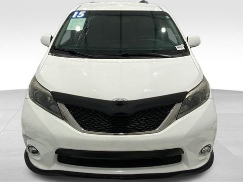 Used 2015 Toyota Sienna SE image 7