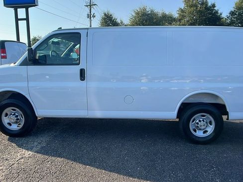 New 2025 Chevrolet Express 2500 w/ Communications Package image 7