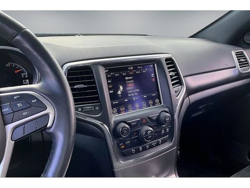 Used 2018 Jeep Grand Cherokee Altitude image 9