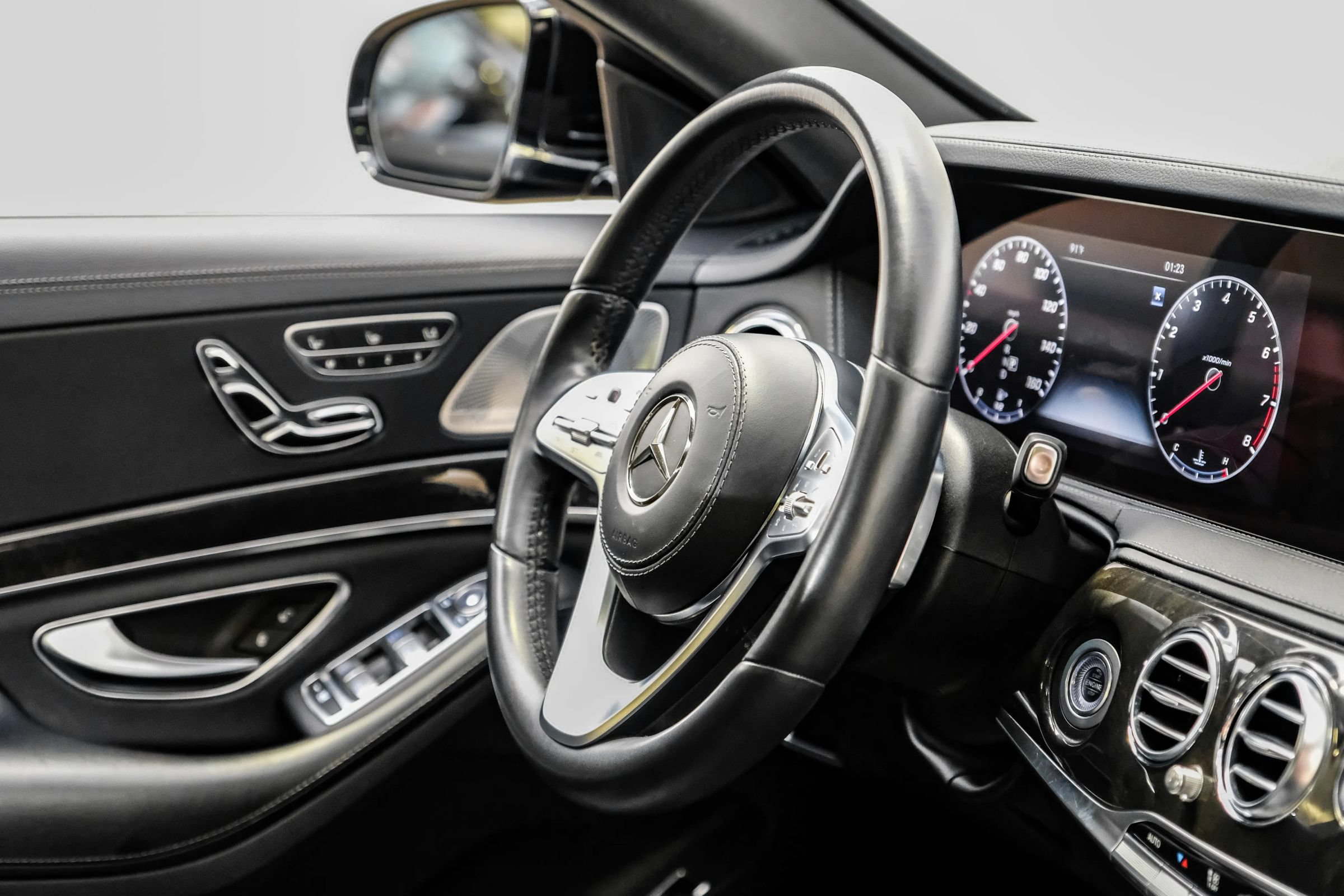 Used 2020 Mercedes-Benz S 560 Sedan image 9
