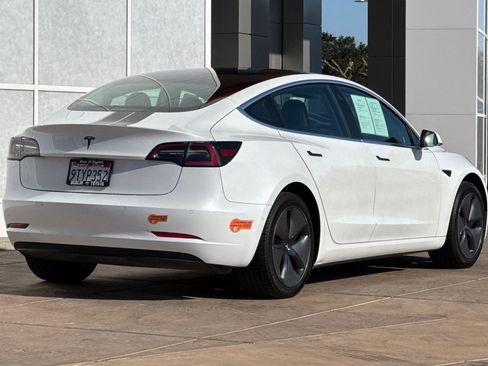 Used 2020 Tesla Model 3 Standard Range Plus image 4