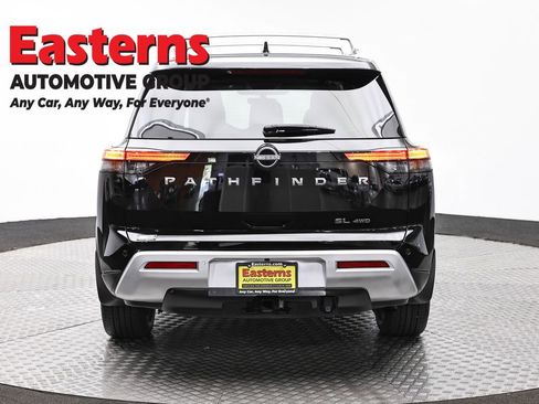 Used 2023 Nissan Pathfinder SL w/ SL Premium Package image 6