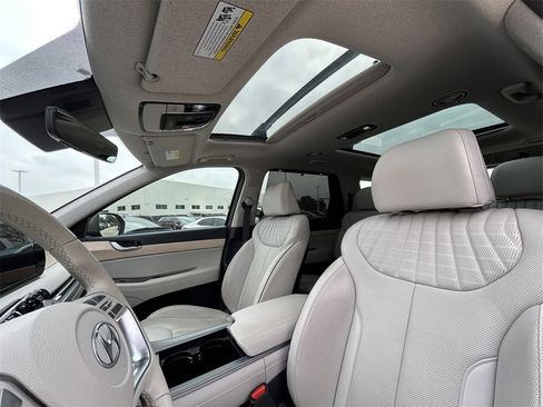 Used 2024 Hyundai Palisade Limited image 12