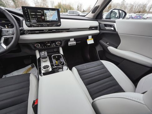 New 2026 Mitsubishi Outlander SE image 41