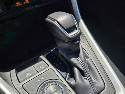 Used 2025 Toyota RAV4 SE w/ Convenience Package AWD/4WD image 36