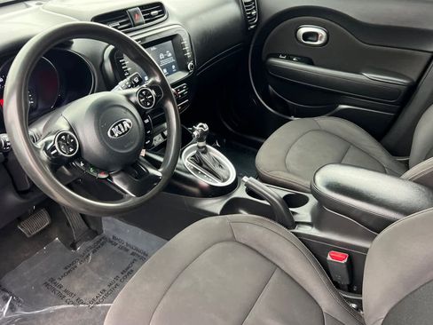 Used 2019 Kia Soul w/ Convenience Package image 11
