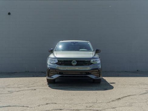 Used 2023 Volkswagen Tiguan SE R-Line FWD image 10