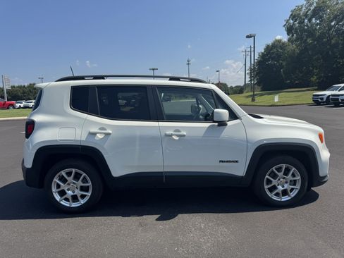 Used 2019 Jeep Renegade Latitude FWD image 4