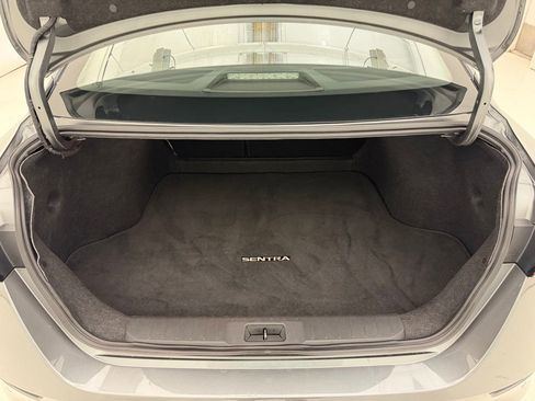 Used 2024 Nissan Sentra SV image 39