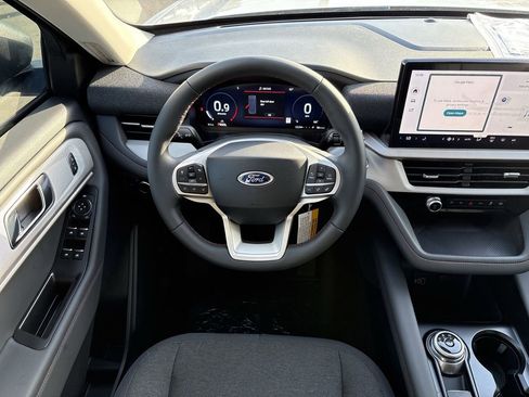 New 2026 Ford Explorer Active image 13
