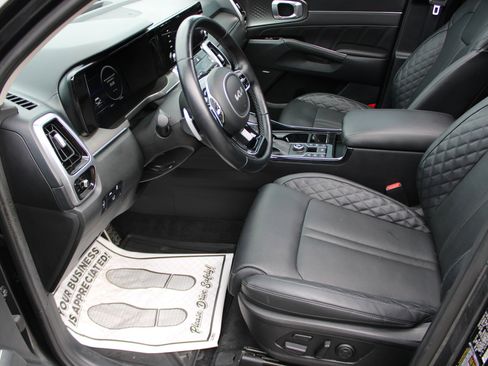 Used 2022 Kia Sorento SX image 12
