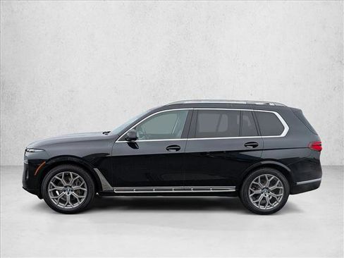 Used 2024 BMW X7 xDrive40i image 9