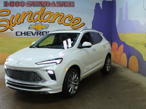 Used 2025 Buick Encore GX Avenir w/ Avenir Technology Package AWD/4WD image 8