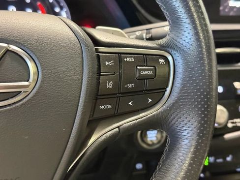 Used 2022 Lexus ES 350 F Sport image 17