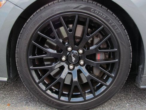 Used 2021 Ford Mustang GT Premium w/ GT Performance Package RWD image 16