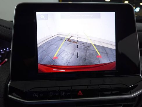 Used 2025 Jeep Compass Latitude image 17