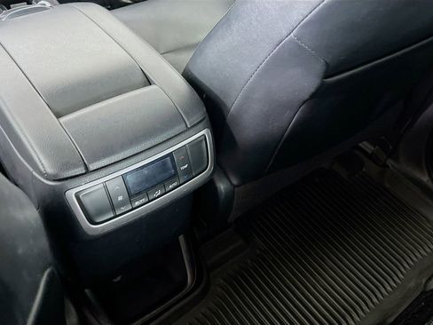 Used 2019 Toyota Highlander Limited image 26