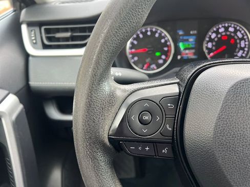 Used 2021 Toyota RAV4 LE image 25