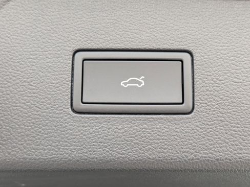 New 2026 Volkswagen Atlas Peak Edition image 32