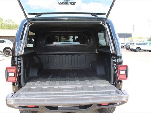 Certified 2020 Jeep Gladiator Rubicon AWD/4WD image 21