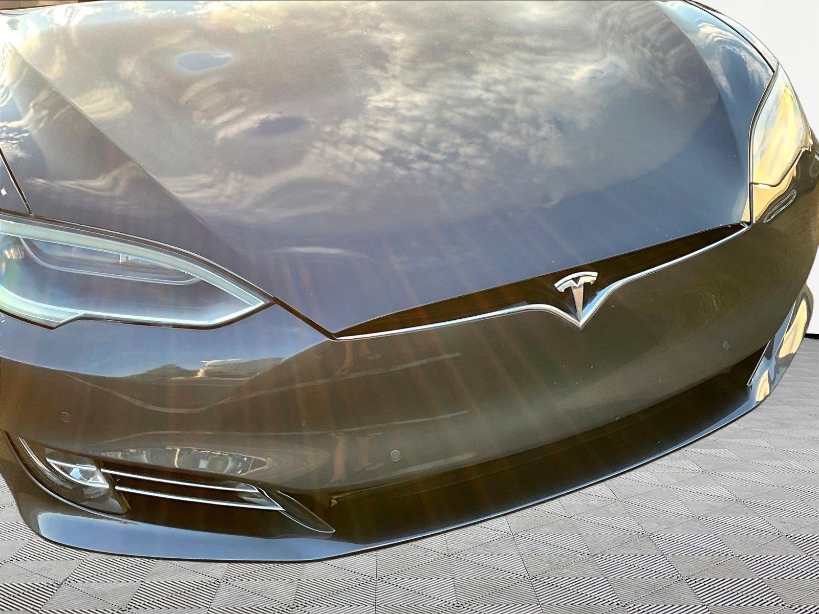 Used 2017 Tesla Model S 60 RWD image 32