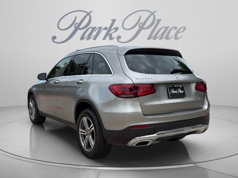 Used 2022 Mercedes-Benz GLC 300 4MATIC image 3