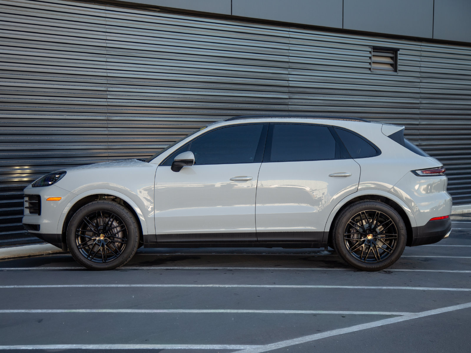Certified 2024 Porsche Cayenne AWD/4WD image 4