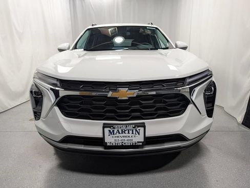 New 2026 Chevrolet Trax LT w/ Driver Confidence Package FWD image 7