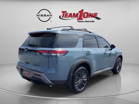 New 2026 Nissan Pathfinder SL w/ SL Premium Package image 6