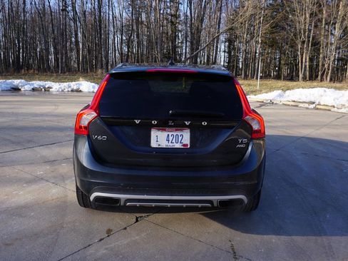 Used 2015 Volvo V60 T5 Cross Country w/ Protection Package image 4