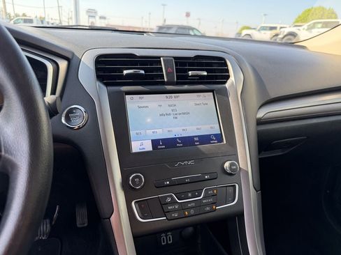 Certified 2020 Ford Fusion SE FWD image 17