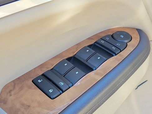 Used 2010 Buick Enclave CXL w/ Trailering Provision Package image 21