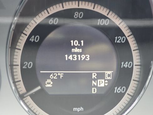 Used 2010 Mercedes-Benz E 350 4MATIC Sedan image 26