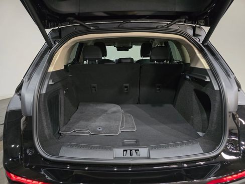 New 2026 Lincoln Corsair Premiere image 9