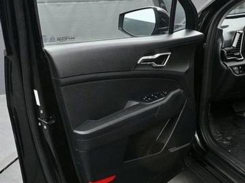 Used 2023 Kia Sportage LX AWD/4WD image 10