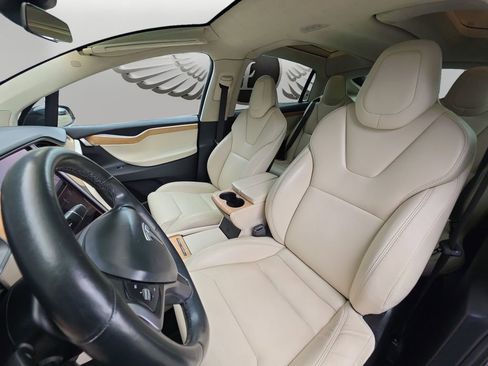 Used 2018 Tesla Model X 75D image 10