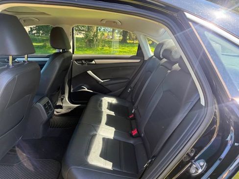 Used 2014 Volkswagen Passat TDI SE FWD image 8