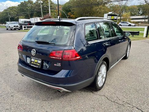 Used 2017 Volkswagen Golf Alltrack SEL image 6