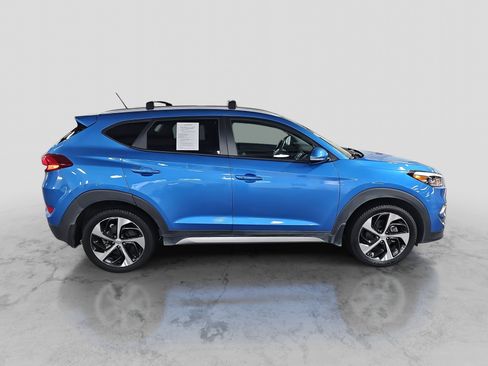 Used 2017 Hyundai Tucson Sport image 4